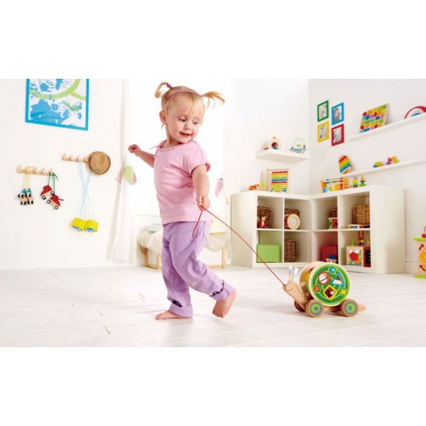 Hape Walk-A-Long Snail  - Βόλτα Με Το Σαλιγκαράκι & Μαθαίνω Τα Σχήματα (E0349)